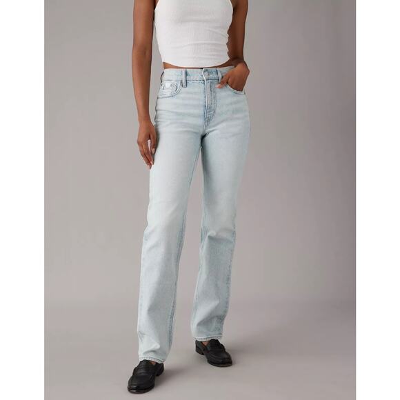 [American Eagle Outfitters] Light Wash Super High Rise Straight Jeans Sz 12 Long - Picture 1 of 10